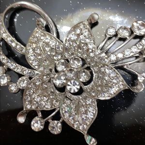 Rhinestone crystal brooch